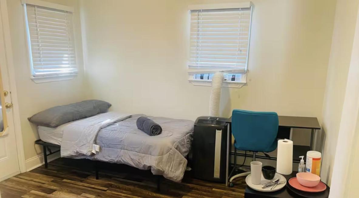 Lovely Close To The Redline And Downtown Habitación en casa particular Boston